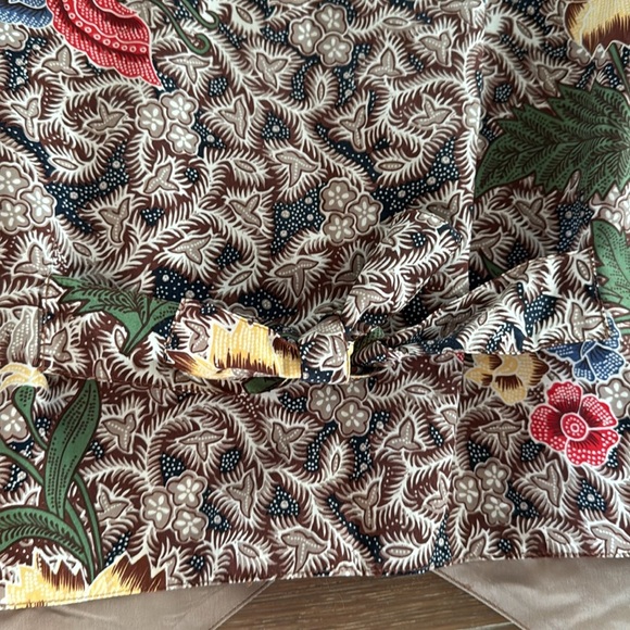 Real clothes Saks Fifth Avenue 100% Silk Printed Floral Vest Womens L Vintage - Picture 5 of 9